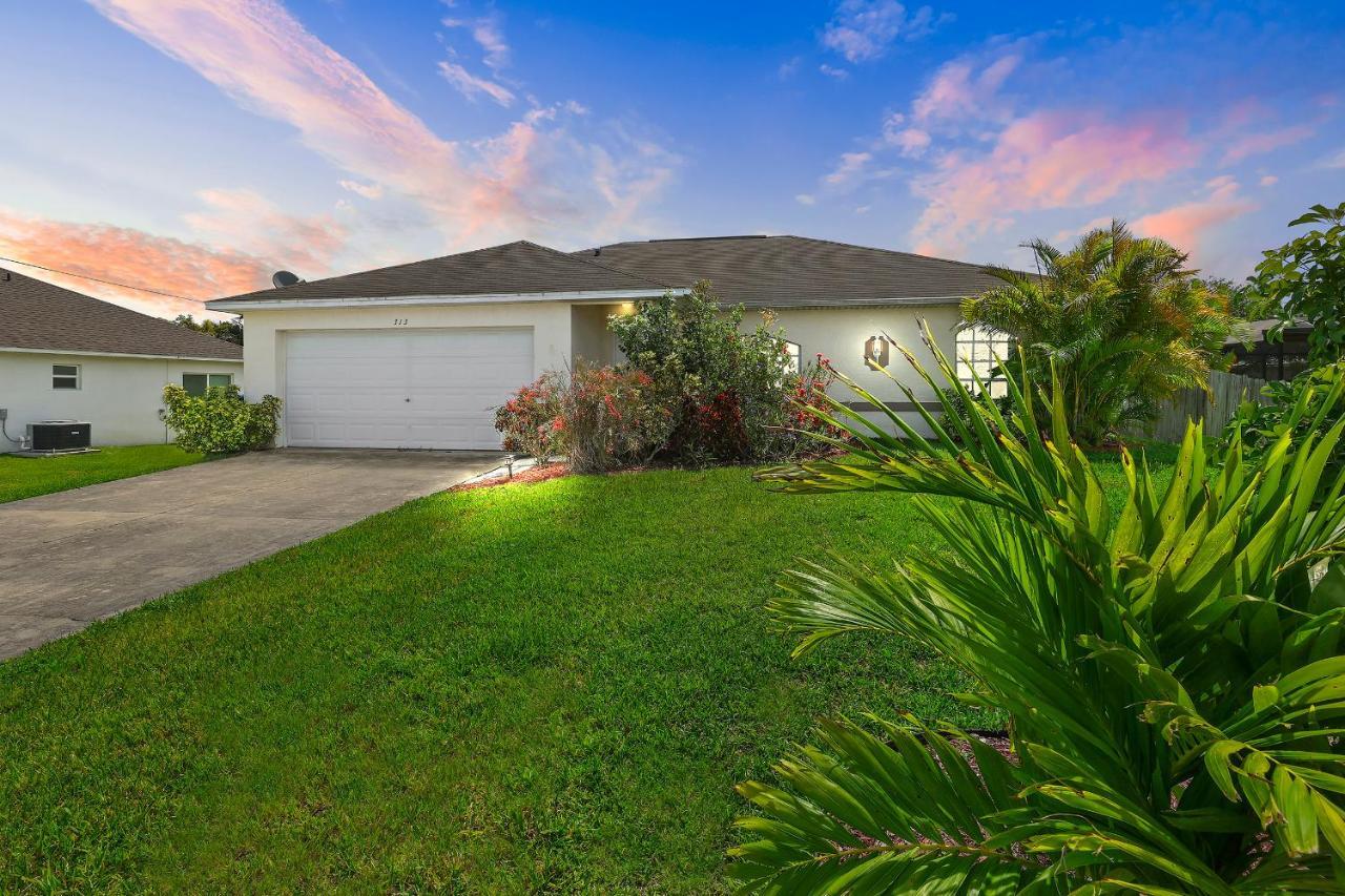 Family Vacation, Heated Pool, Wake Up To Enjoy The Sunrise - Villa Pine Island Cape Coral Exteriör bild