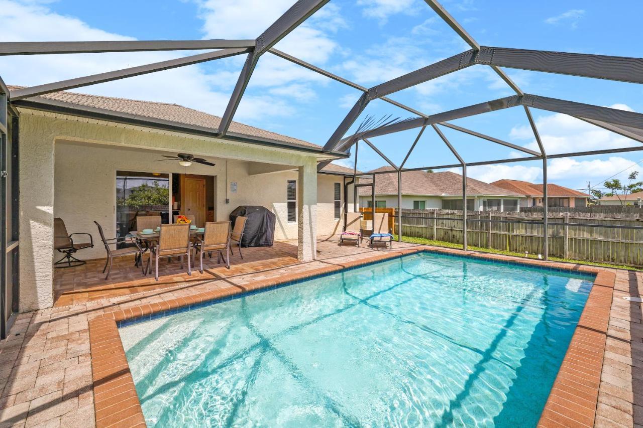 Family Vacation, Heated Pool, Wake Up To Enjoy The Sunrise - Villa Pine Island Cape Coral Exteriör bild